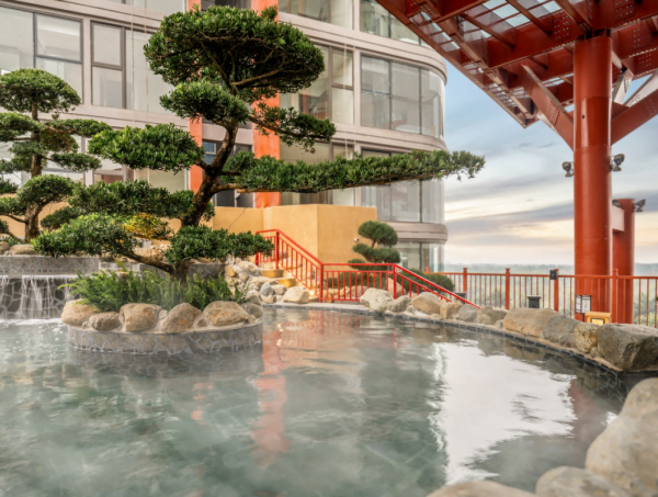 Tắm khoáng nóng, check-in cỏ lau, cắm trại tại Ecopark dịp 30/4